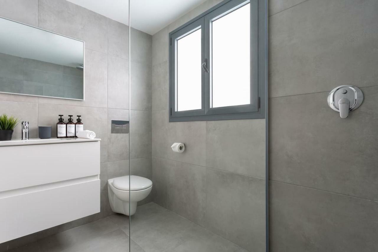 Spacious 3Br Penthouse With Jacuzzi On Rosthchild By Holyguest Tel Aviv Exterior photo